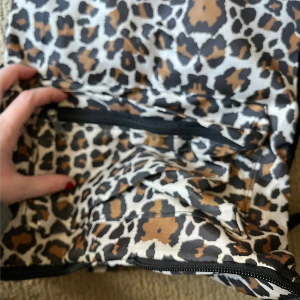 Foldable Leopard Print Backpack - Picture 5 of 6